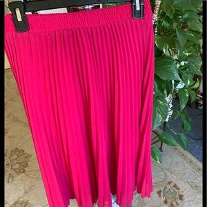 Magenta Pleaded Skirt (Disc shipping)